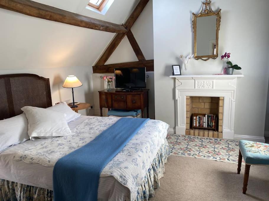 Cottage Barn Conversion On Working Farm Worcester Eksteriør bilde